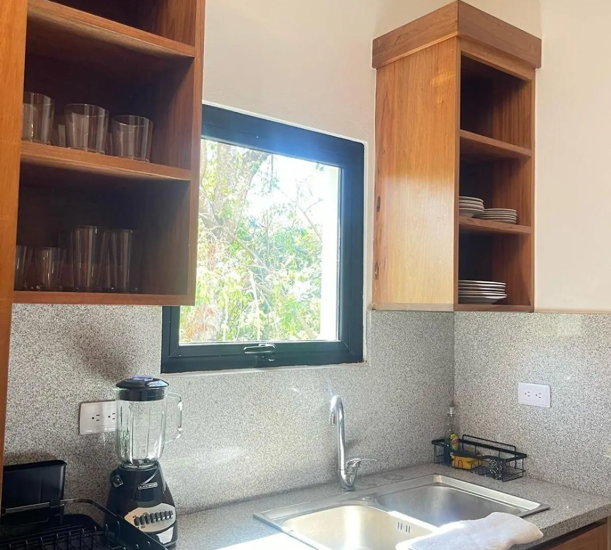 Welcome To Casa Del Mar! Modern 3Br 2Ba- Across The Beach!! Пуэрто-Плата